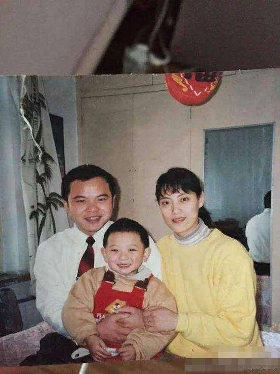 黄子韬爸爸病逝！曾自曝200亿身家，黄子韬独生