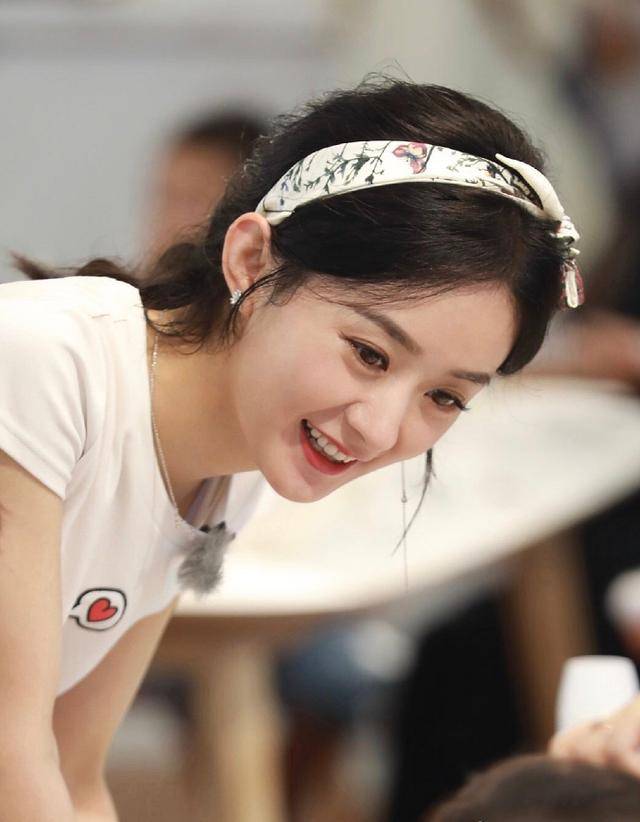 造型|真正会穿的女人,秋天都不会错过这3个“配饰”,看杨幂就知道了