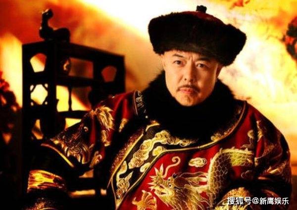 张铁林停车占公道与保安争执,网友:真当自己是皇上?