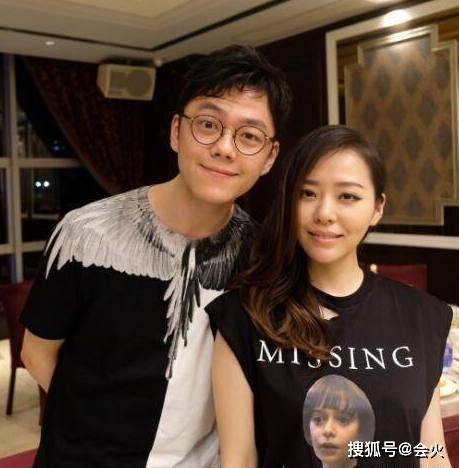 直播间|原创婚礼伴郎成现任？张靓颖唱歌一度哽咽，直播间被骂小三霸气回怼