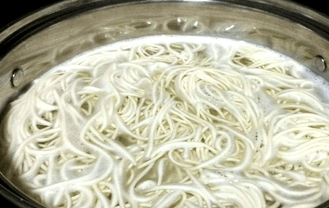 土豆加淀粉面条 7a1d2e7ca490468dba8503b7ec8e269c.png