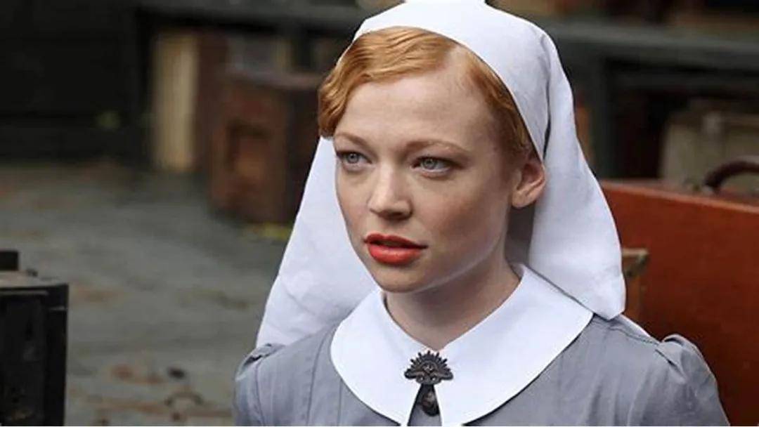 洋娃娃|澳洲版周迅、高级厌世脸2.0，被这未被发掘的美貌宝藏炸出来了