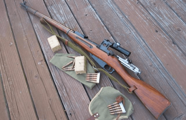 原创二战中狙击枪的巅峰对决:莫辛·纳甘对战毛瑟kar98k