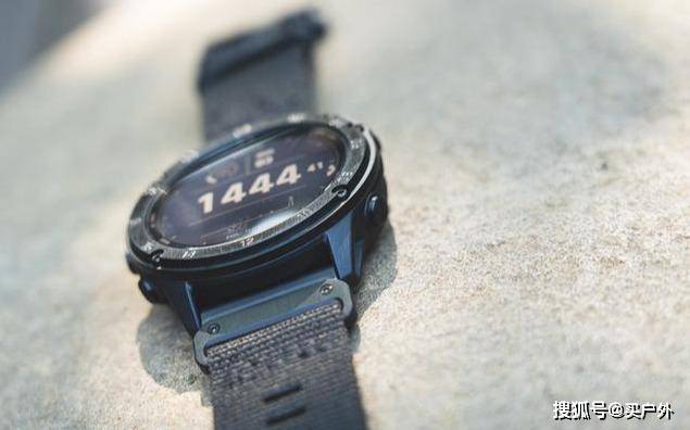 Garmin|佳明Garmin太阳能战术腕表开箱，军迷爱好者不容错过