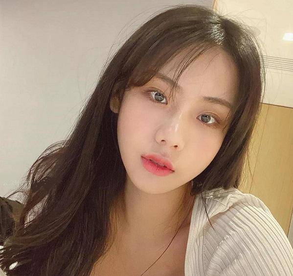 个人|120斤网红身材堪比卡戴珊，却被嘲腿粗，停止身材批判有多难