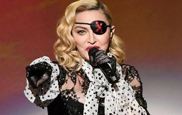 什么是流行歌手 8eba39517f0f460584a0e734c963cbd2.jpeg