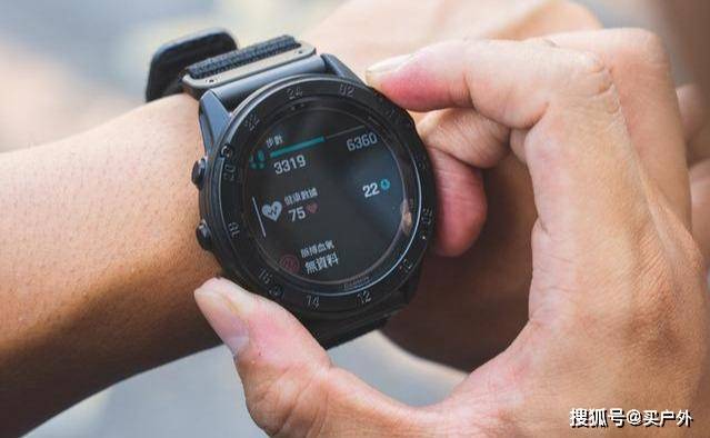 Garmin|佳明Garmin太阳能战术腕表开箱，军迷爱好者不容错过