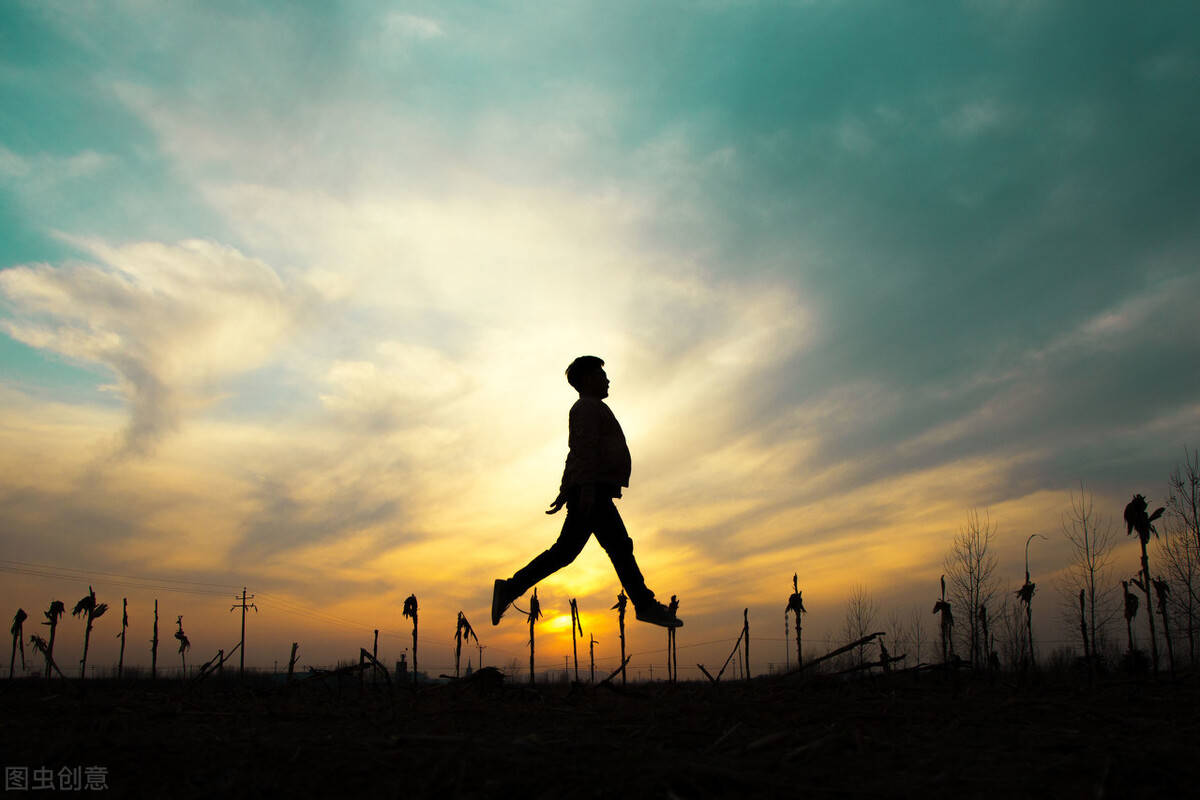 未来的路怎么走才是对的 cb42ba4d00364806b7d619fee50f8be5.jpeg