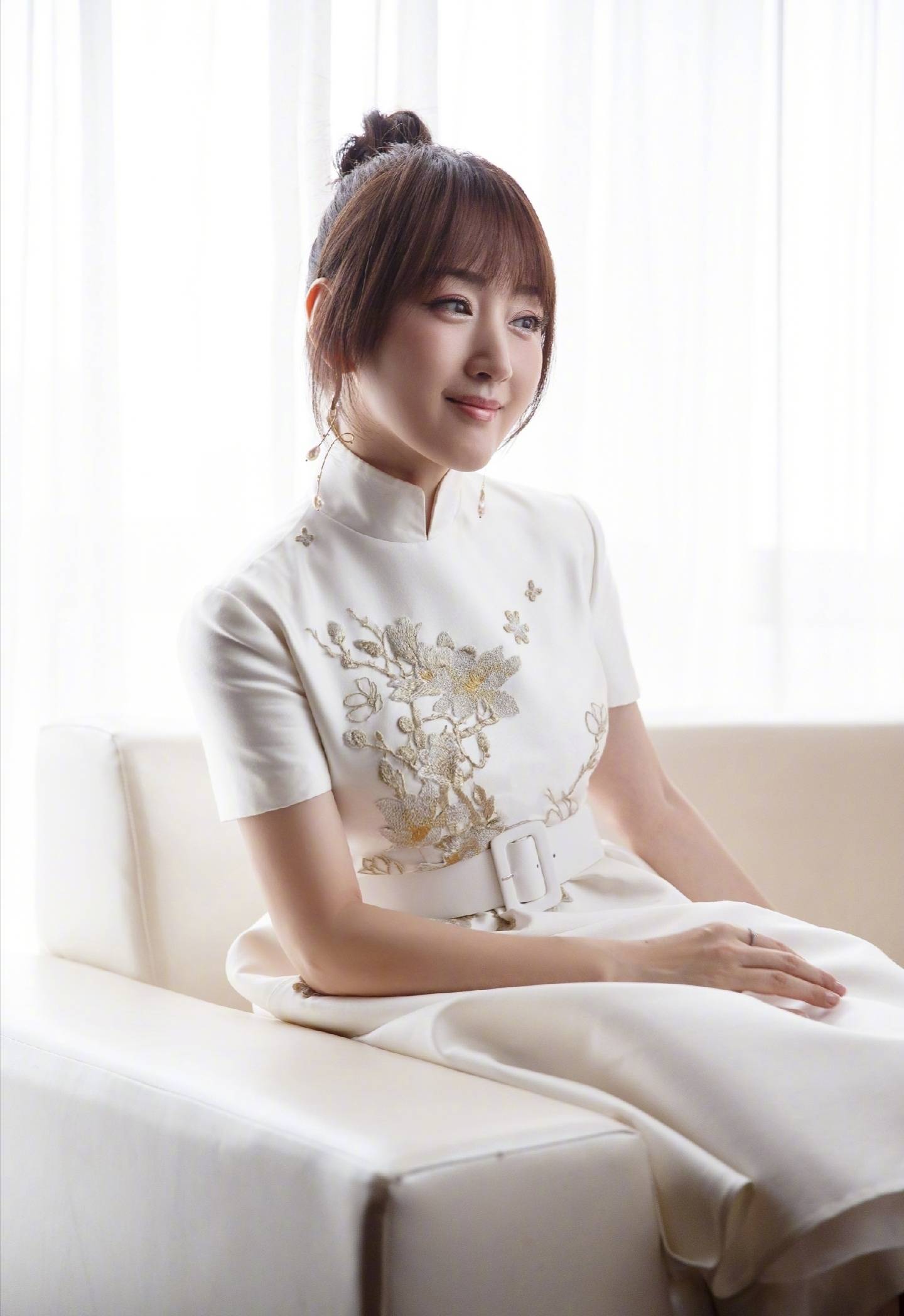 甜歌|杨钰莹奔五还嫁不出？面庞年轻气质大方，还是当年的“甜歌天后”