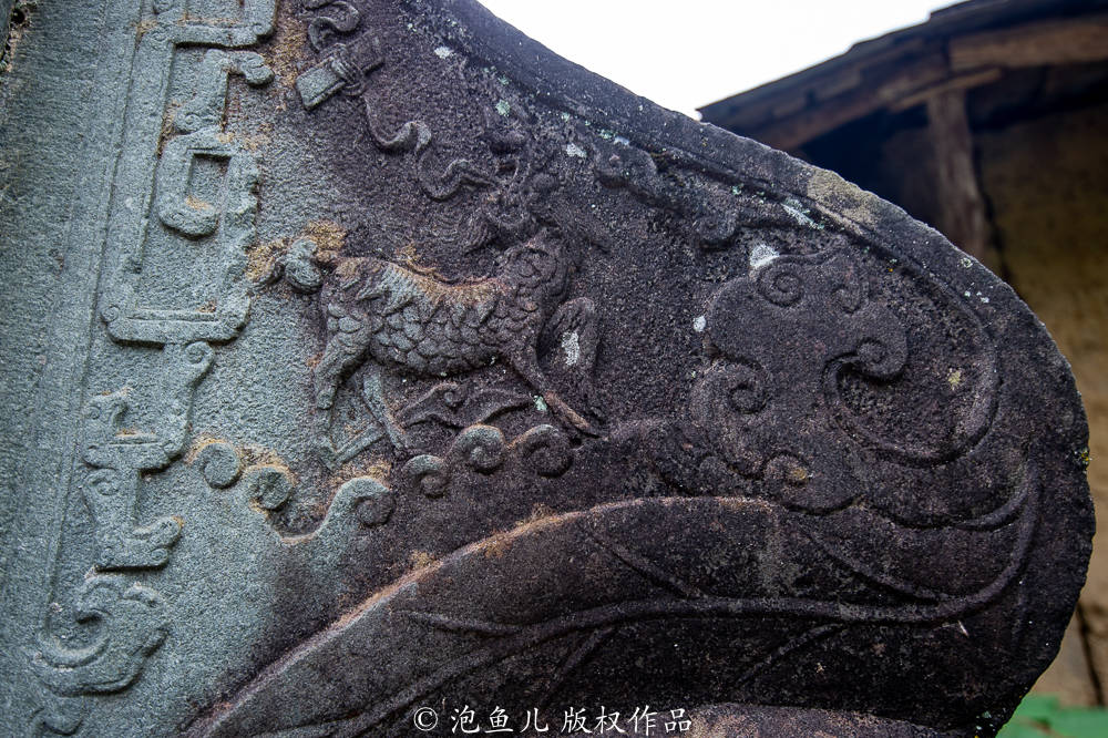 少女|陕南农村发现百年贞节牌坊，15岁少女守寡70年，这事你咋看？