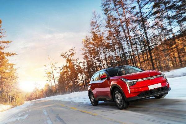 张勇|专访|哪吒汽车张勇：相比华为，更想做新势力中的OPPO