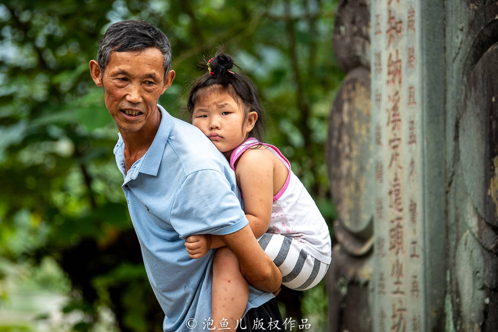 少女|陕南农村发现百年贞节牌坊，15岁少女守寡70年，这事你咋看？