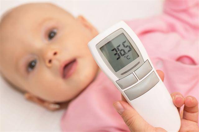小宝宝|带娃手到擒来小婴儿每天都在想什么?搞懂肢体和哭声表达