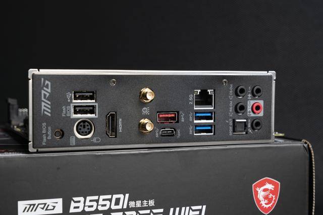 微星 mpg b550i gaming edge