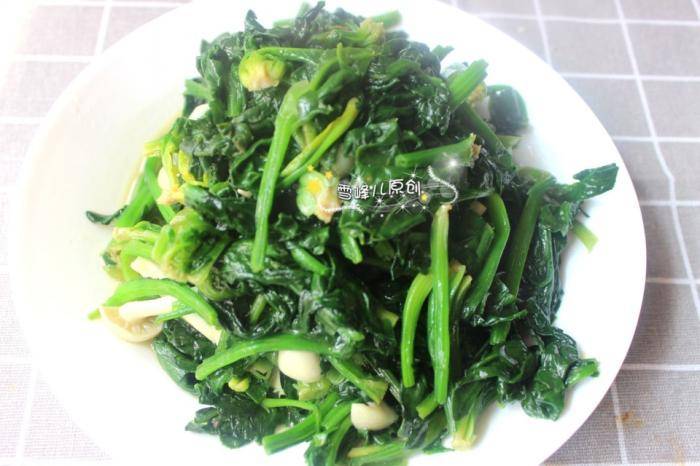 它俩是最佳搭档,简单炒炒,美味可口有营养,老人孩子要常吃!