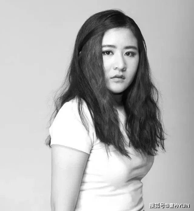 Xue|2021纽约时装周来啦！Xue Gao：是心动呀！睡衣+夹克就能快速完成今日穿搭