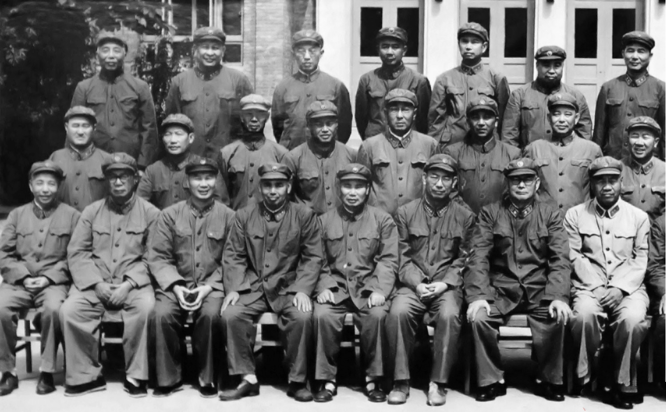 故事传记|开国中将廖汉生，43岁担任国防部副部长