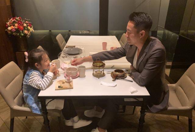 空降|原创汪小菲辟谣后空降粉丝群，表白妻女并承诺不会让大家失望