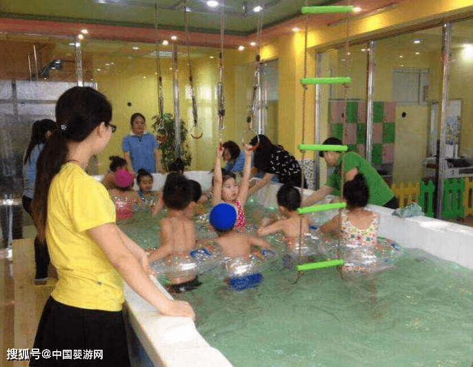 运动|为什么家长都选择游泳宝宝的运动方式那么多