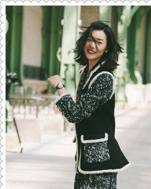 国模之|国模之光刘雯也败了？穿连体裤不秀身材玩气质，凹出象腿辣眼