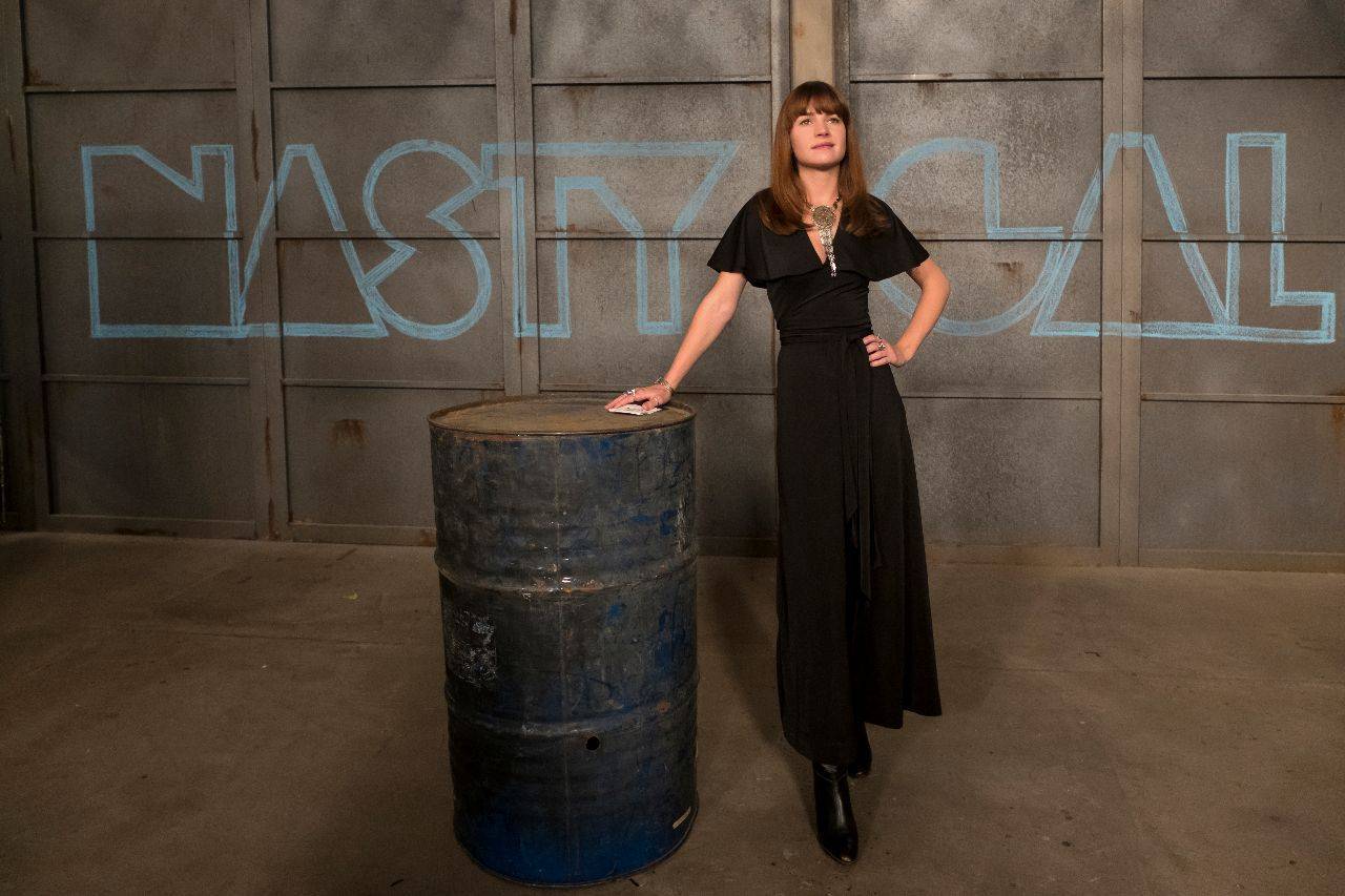 一生|缀学辞退，转战淘宝卖开网店，美剧女孩一战成名！