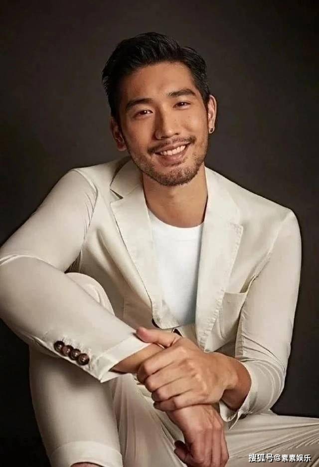 Bella|高以翔女友原形毕露？放下悲痛开始出道，公开出席时尚活动