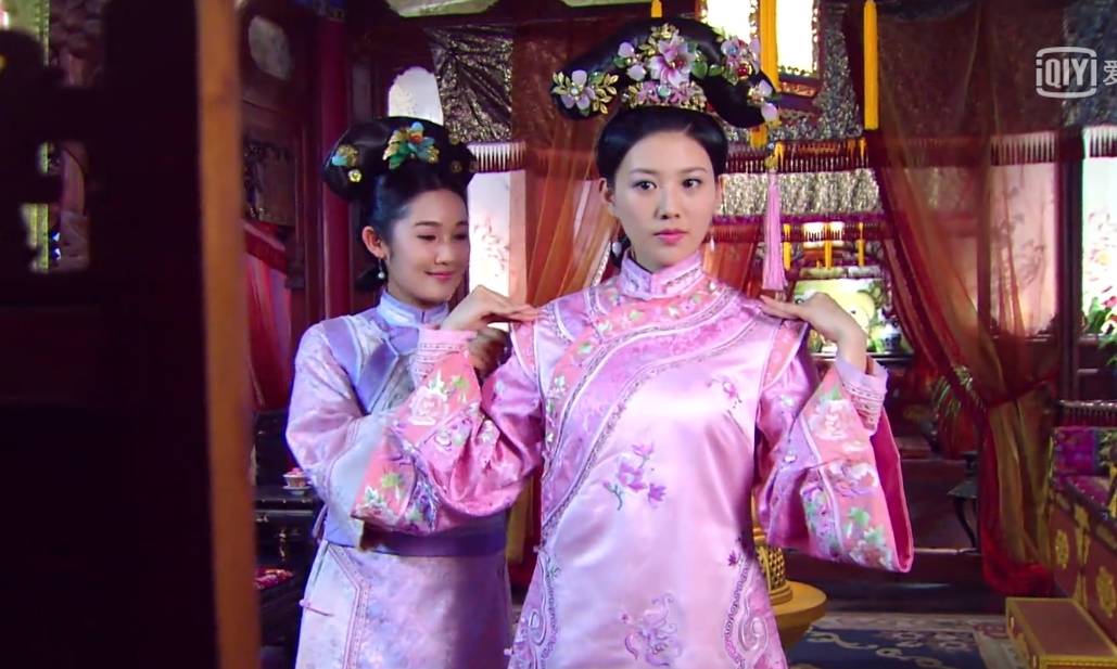 衣服|多情江山里的董小宛有多爱穿粉色？汉服加旗装12件不重样