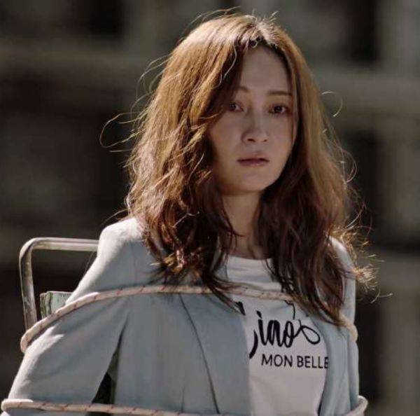 姚笛靠新剧再复出,美颜回归完胜马伊琍,现在终于懂了文章眼光