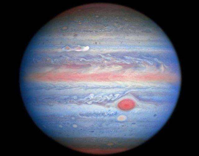 哈勃发现木星北半球正形成"大白斑",或超大红斑成木星
