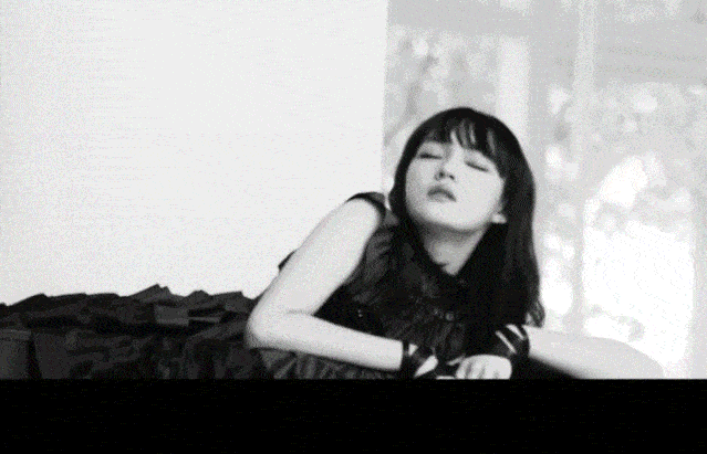 张子枫|曾被关晓彤秒成渣，如今“整容式”长大，削掉斜方肌后美翻