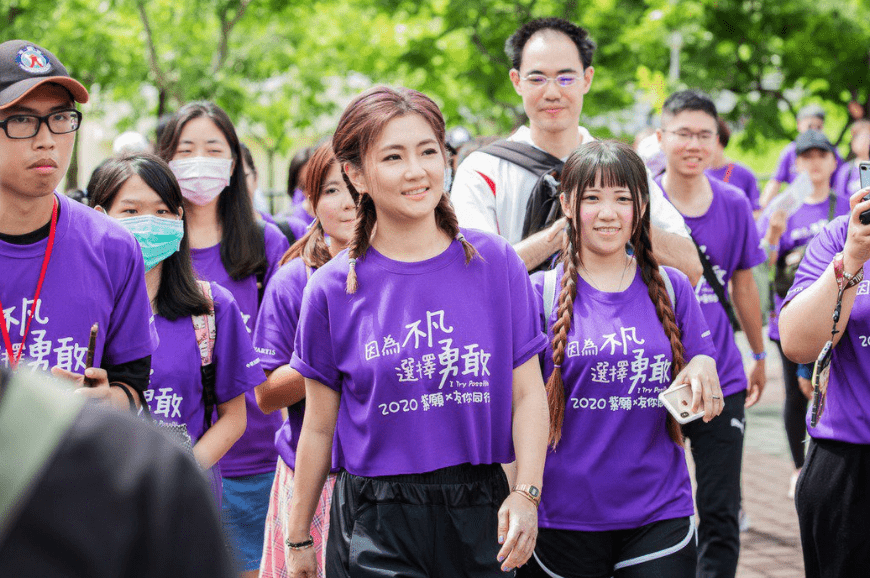 想法|原创Selina自曝有先立遗嘱想法,起初想留给爱犬,后来觉得给妹妹合适