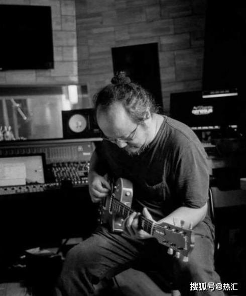 黑豹乐队无地自容窦唯创作背景 056339042bae4201bbac86091829e2d1.png