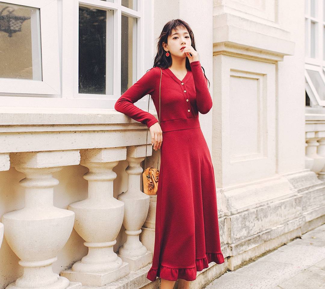 美女|大街上的美女都流行穿这种连衣裙，又美又显身材