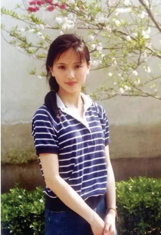 为爱守寡13年,从江南第一美人到母亲专业户,她的美从不败岁月
