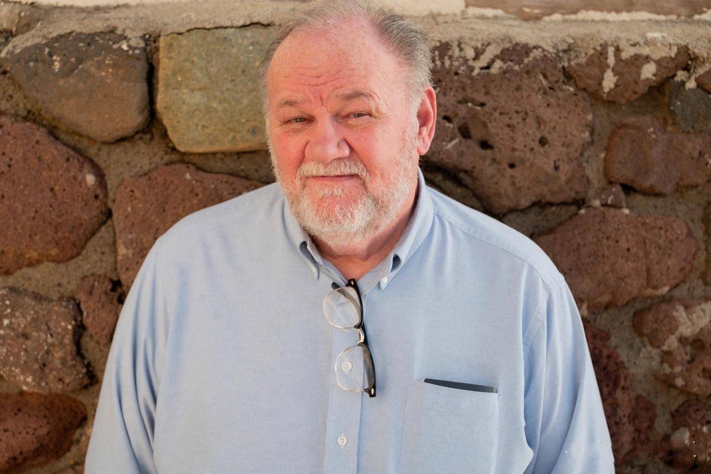 品牌|难怪梅根打官司花1570万不眨眼，自创品牌卖衬衫，一件要卖880块