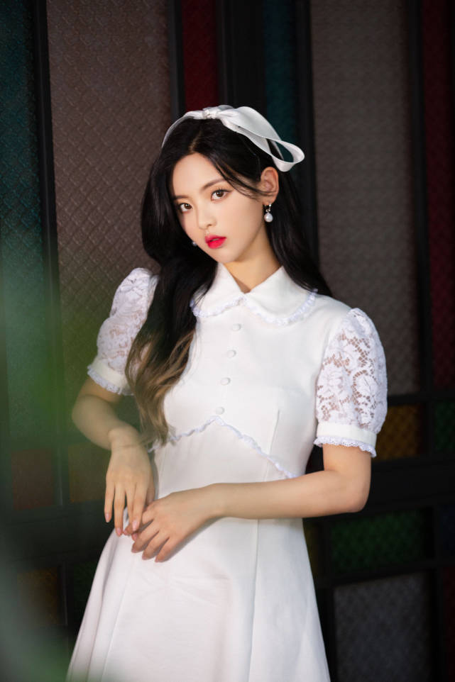 情商|原创被认成杨超越后,她这样自黑回应,情商有点高