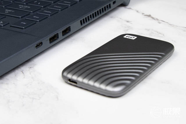 卡顿|让剪辑师操作顺滑效率飙升？盘内建模不卡顿，极速无缝传输高颜值