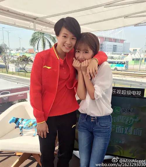 翻版|央视第一甜妹诞生!翻版奶茶,全网舔屏,却早就离婚了?