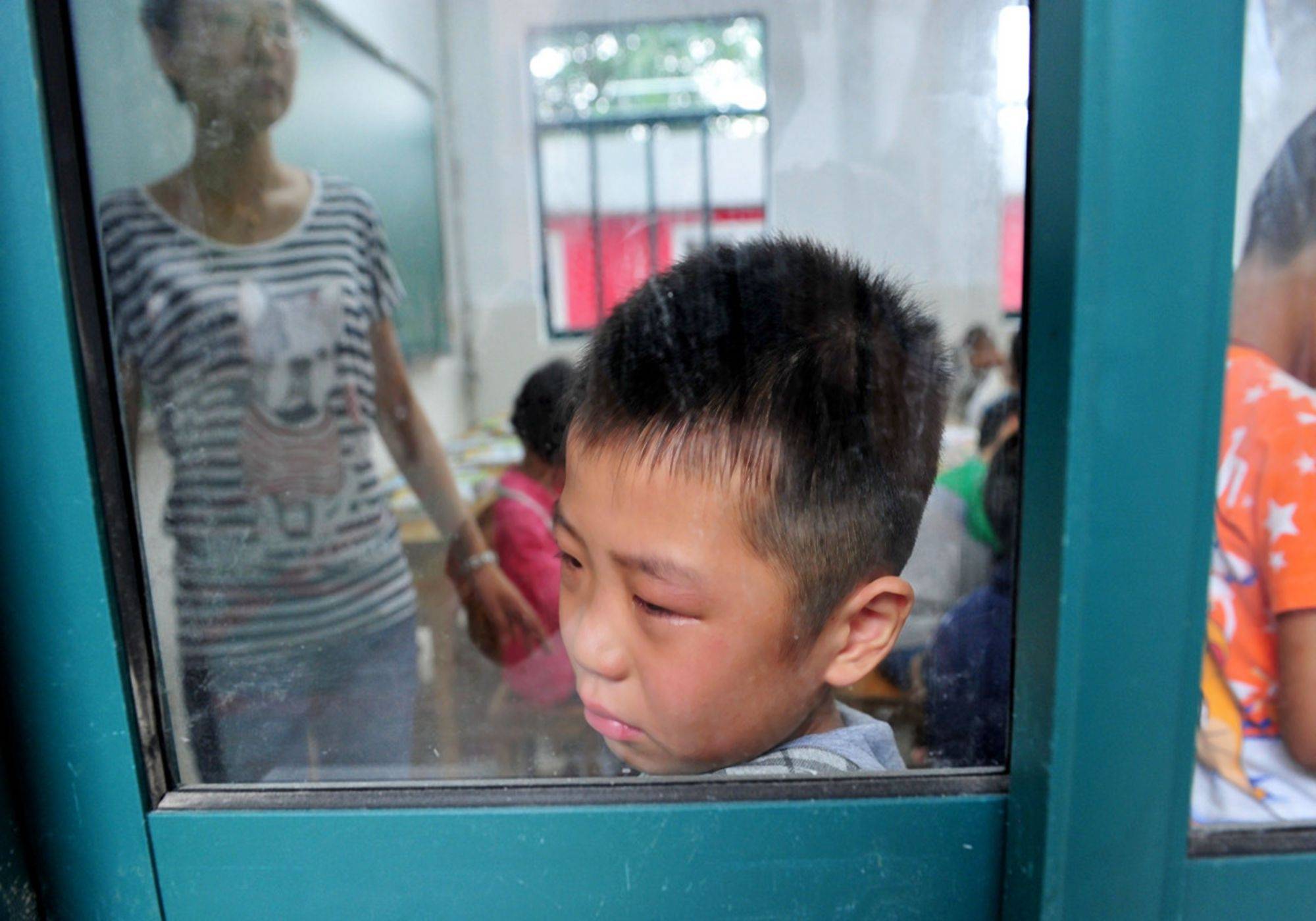 批评|家长群里孩子被点名批评，面对指责，爸爸的回应让老师难下台