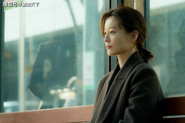 南柱赫|《灵能教师安恩英》发布会：郑裕美撞脸李宇春，南柱赫发型有点秃