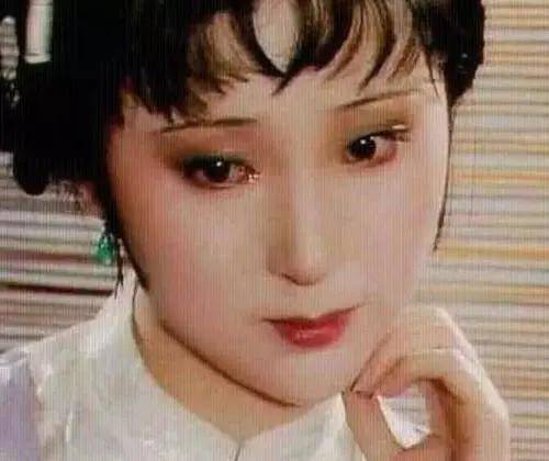lisa|芭比鼻祖碾压lisa，坐拥全球4000万粉丝顶级网红，脸居然是假的？！