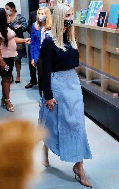 身材|伊万卡“同色系”造型却翻车，“沙漏型”身材变直筒，高级感不再