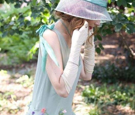 世纪|她亲手制作出十八九世纪复古裙,穿越时空的美感棒呆