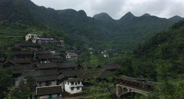 湖北和江西经济总量哪个好_江西经济分布图(2)