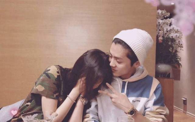 恋情|原创鹿晗关晓彤罕见同框录制节目，甜蜜气氛洒满全场，太甜啦！