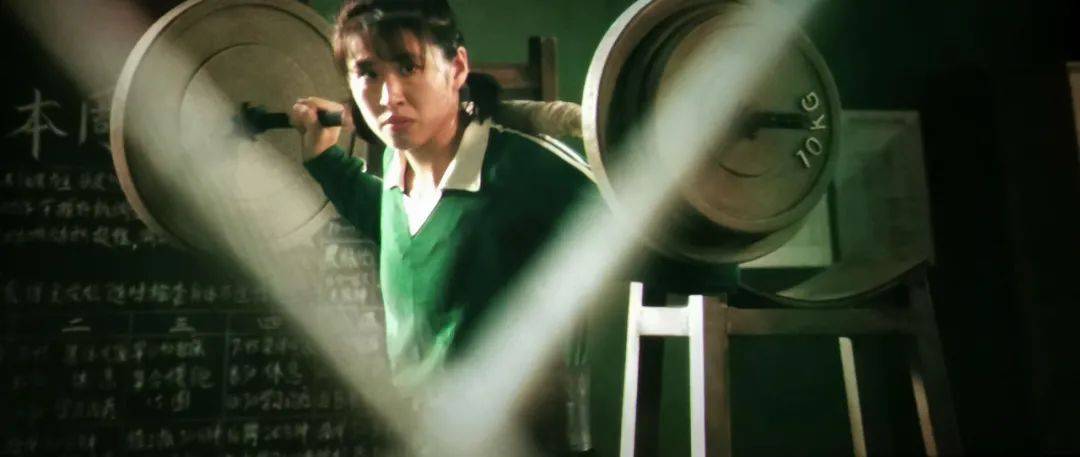 青年|原创《夺冠》郎平女儿饰青年郎平，演绎真实哭戏感人，喊话要看哭妈妈