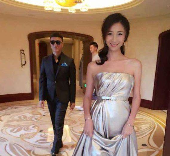 孙红雷小15岁妻子王骏迪近照曝光,少女感十足