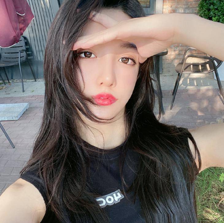 植发|继蔡萝莉之后，艾比也被爆出整容植发，清纯形象再也找不到了