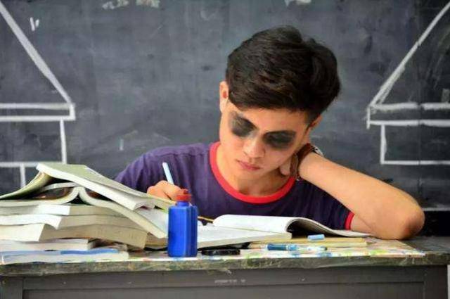 孩子|妈妈矮孩子注定长不高?做好这些打破遗传长大个娘矮矮一窝