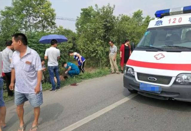 浙江发生一起事故,地点金华,小轿车4人不幸去世,场面让人痛心